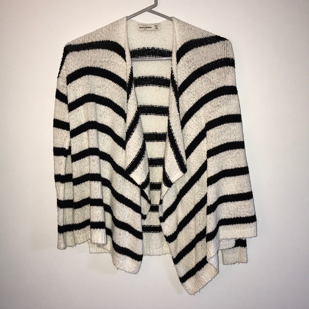 Abercrombie Shrug